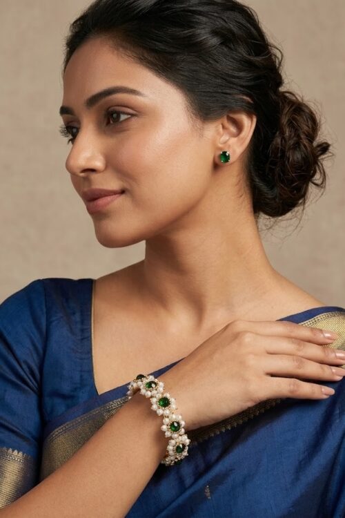 Emerald Solitaire Pearl Bracelet Set